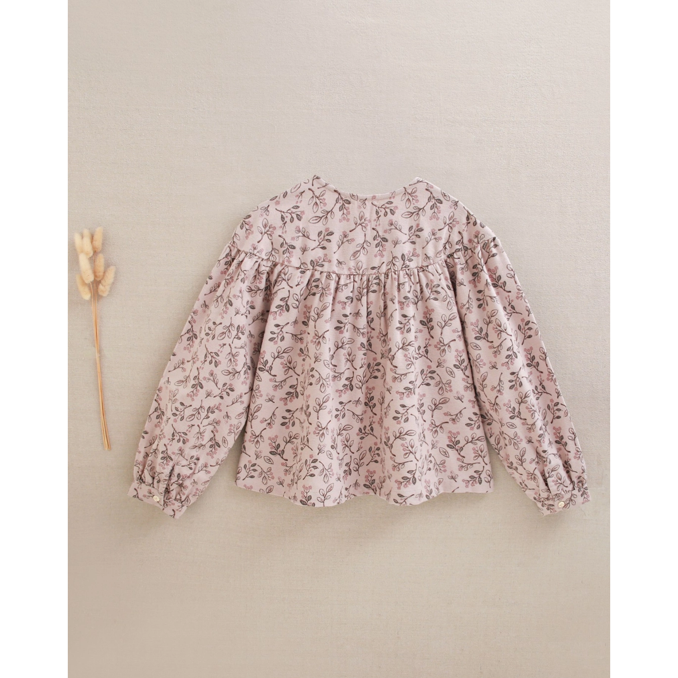 Blusa de niña rosa palo con flores | Dadati 2