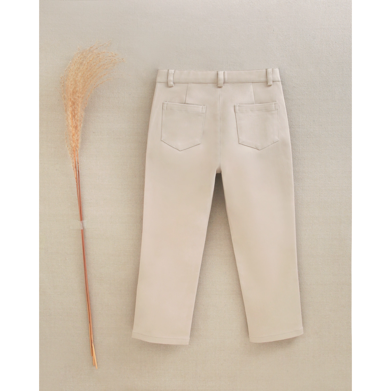 Pantalón de niño largo en beige grisáceo claro 2