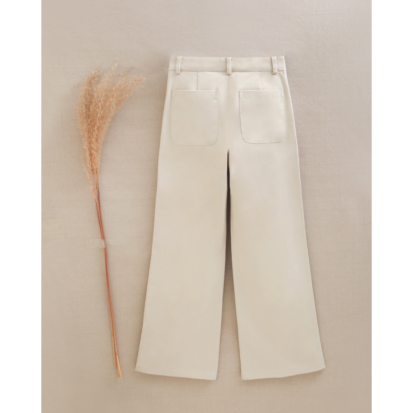 Pantalón largo de niña en beige grisáceo 2