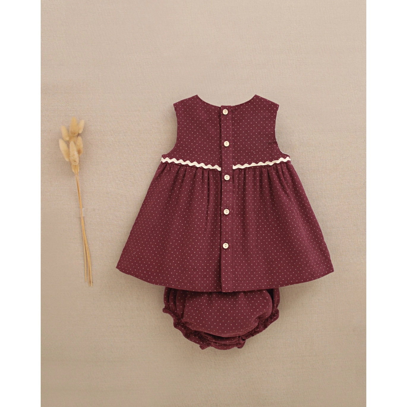 Vestido de bebé niña de pana morado con braguita a juego 2