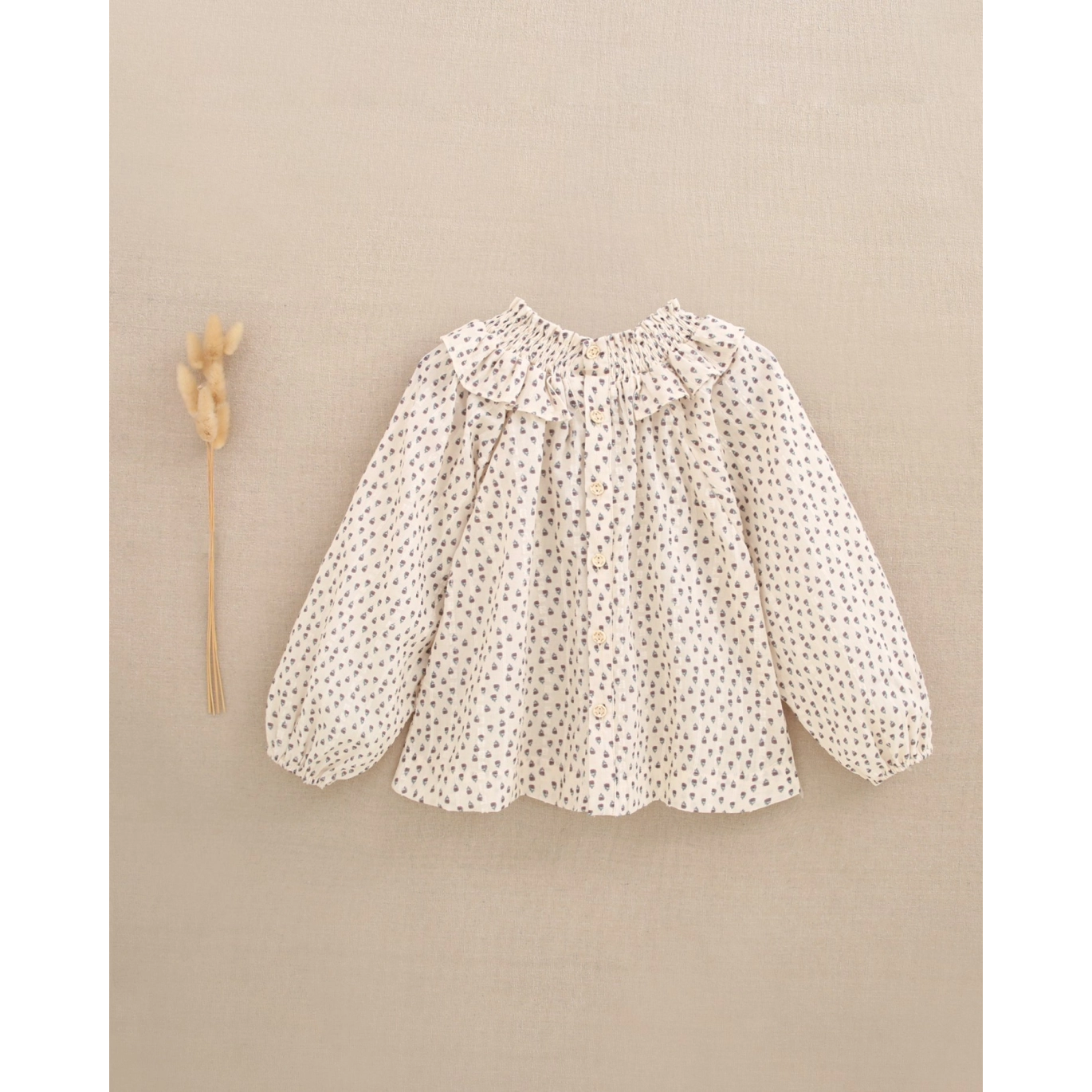 Blusa de niña beige con flores granate | Dadati 2