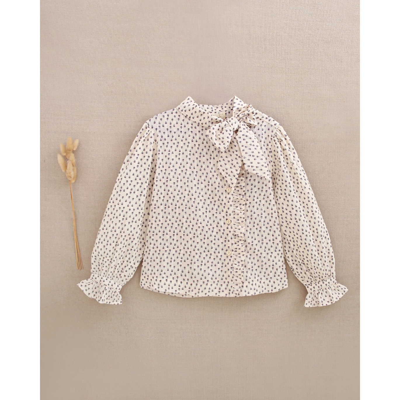 Blusa de niña beige con estampado floral | Dadati