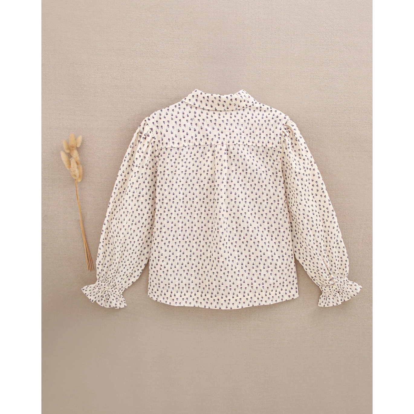 Blusa de niña beige con estampado floral | Dadati 2