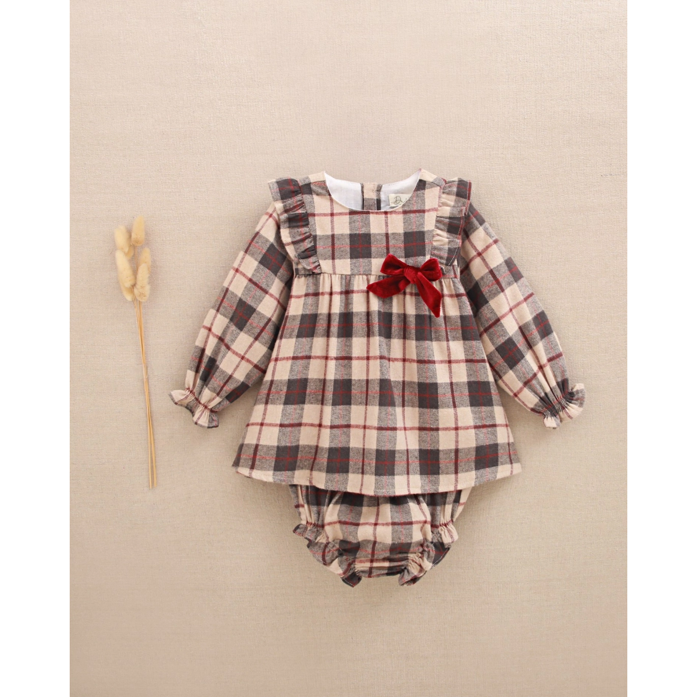 Vestido de bebé niña de cuadros con lazo de terciopelo