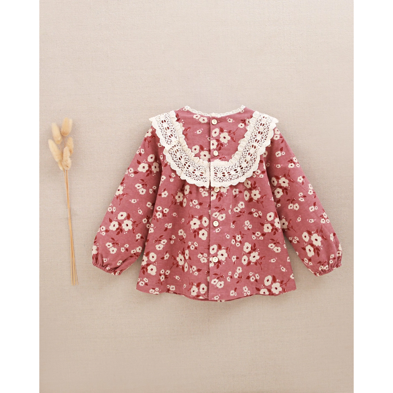 Vestido de bebé niña floral con detalle de encaje bordado 2