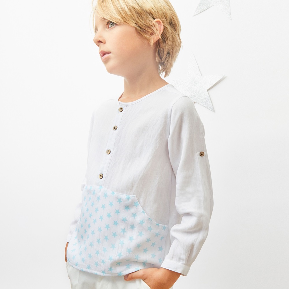 Imagen de Camisa de niño con print estrellas y manga larga