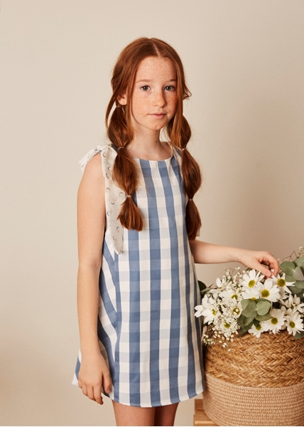 Imagen de Vestido niña de cuadros azul-blanco de con cortes laterales al contraste