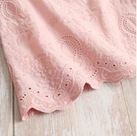 Imagen de Vestido bebé bordado rosa