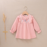 Imagen de Vestido de bebé niña bambula rosa con bordados de ramas