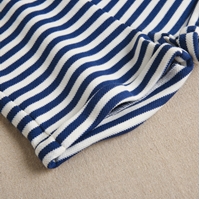 Imagen de Peto de bebé marinero en rayas blancas y azul marino