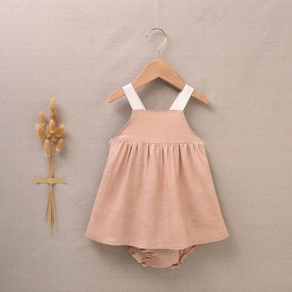 Imagen de Vestido de bebé niña con cubrepañal color natural jesusito