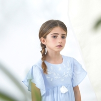 Imagen de Vestido de niña en bambula azul celeste