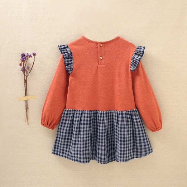 Imagen de Vestido de niña con volantes y bordado de rayo en tejido de cuadros azules y naranja