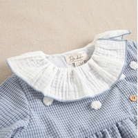 Imagen de Vestido de bebé niña con cuello de volante al contraste y tejido de lunares 
