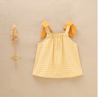 Imagen de Blusa de bebé niña de cuadros vichy amarillos mostaza y blancos