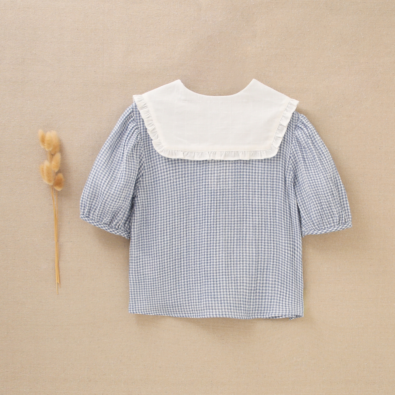 Imagen de Blusa de niña en cuadros vichy azules y blancos