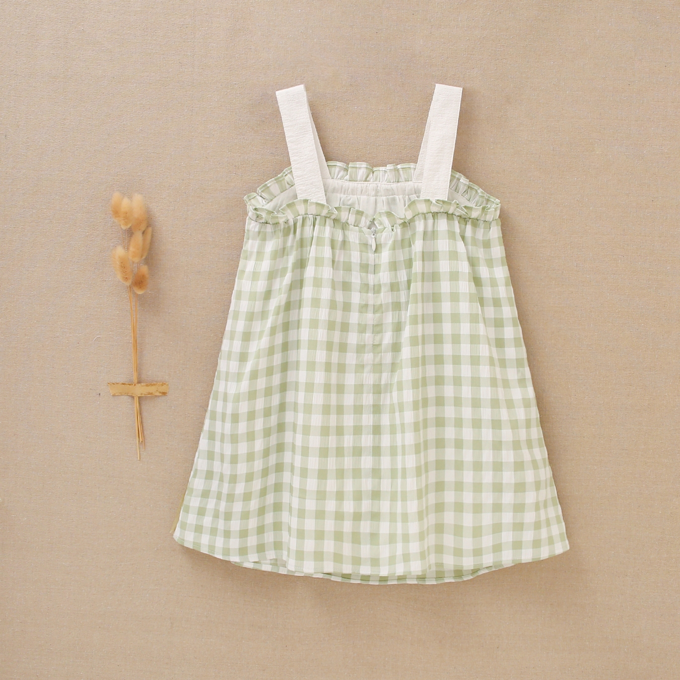 Imagen de Vestido de niña en cuadros vichy verdes y blancos