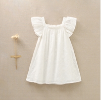 Imagen de Vestido de niña blanco con flores brocadas
