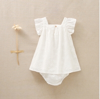 Imagen de Vestido de bebé niña blanco con flores brocadas