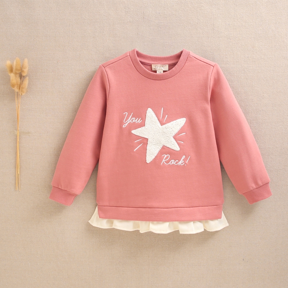 Imagen de Sudadera de niña en color rosa y parche bordado de estrella en blanco