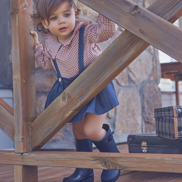 Imagen de Ranita de bebé niña en color vaquero con tirantes y botones madera