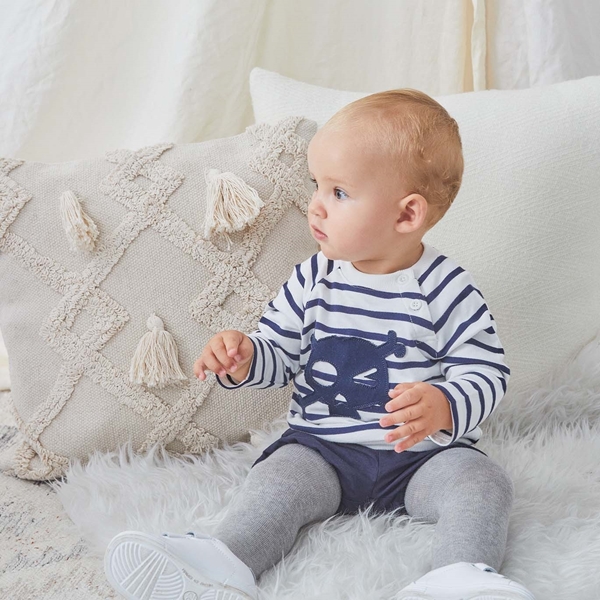 Imagen de Sudadera de bebé niño de rayas azules y blancas con bordado de calavera