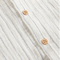 Imagen de Camisa de bebé niño de muselina blanca con rayas azules