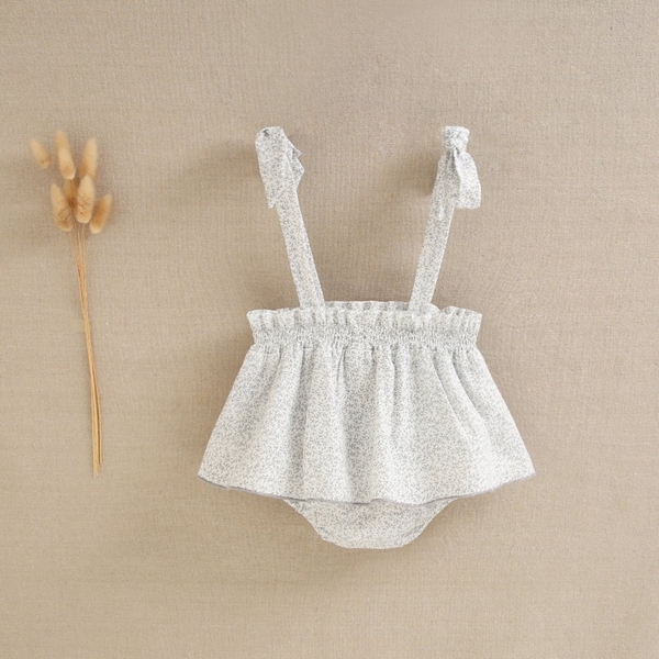 Imagen de Pichi de bebé niña con falda y braguita hojas grises