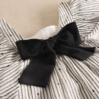 Imagen de Vestido de niña blanco de rayas grises y topitos negros