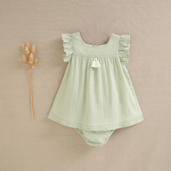 Imagen de Vestido de bebé niña con braguita en plumeti verde claro