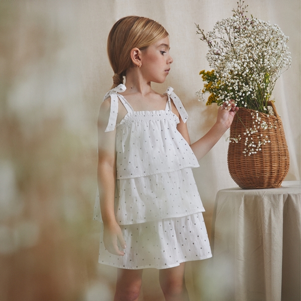 Imagen de Vestido de niña con volantes en blanco y lunares grises