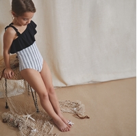 Imagen de Bañador de niña blanco con rayas negras