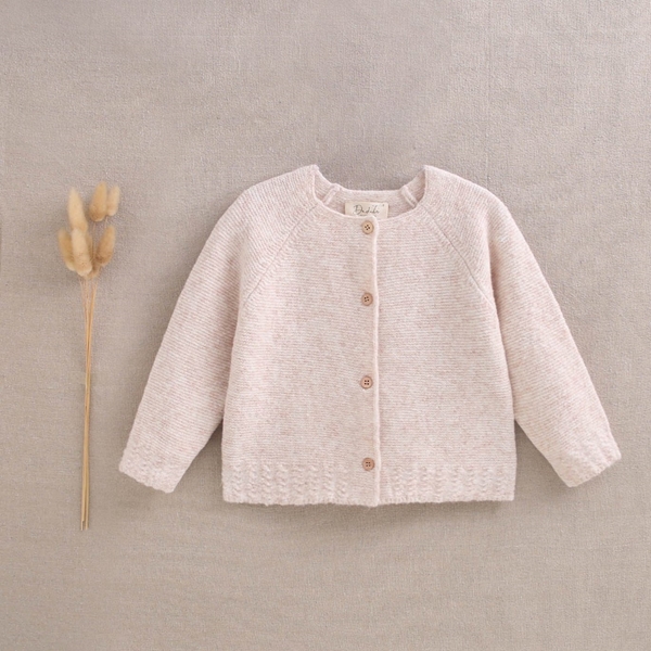 Imagen de Chaqueta de punto para bebé niña en color beige con botones de madera