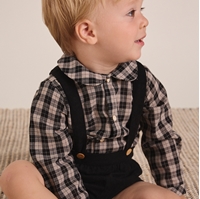 Imagen de Camisa de bebé niño de cuadros bicolor beige tostado y negro con cuello mao