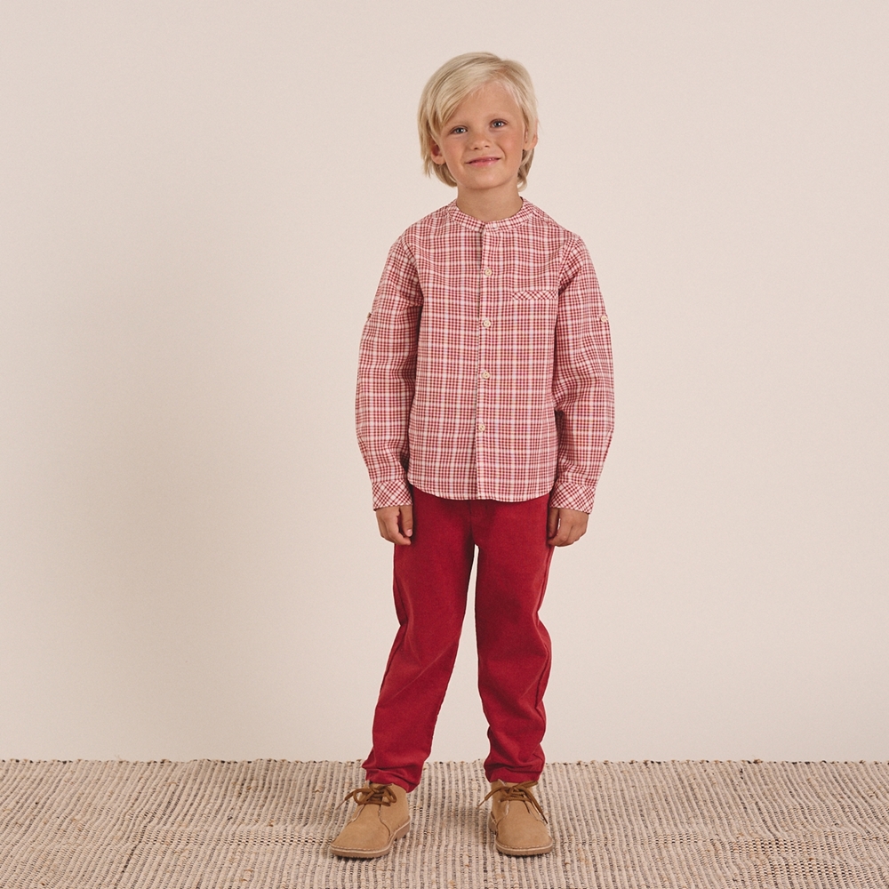 Imagen de Conjunto de niño de camisa de niño de cuadros bicolor rojo y pantalón largo de niño de micropana en color rojo