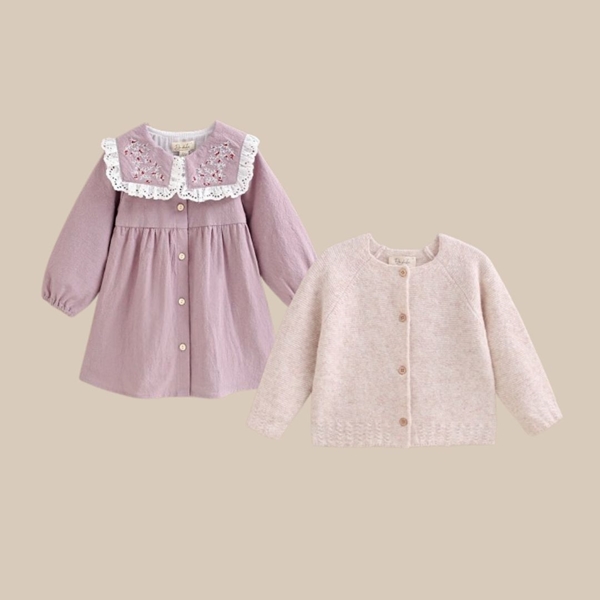 Imagen de Conjunto de bebé niña de vestido rosa con cuello bordado y chaqueta de punto beige