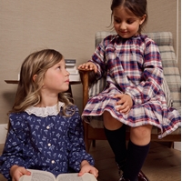 Imagen de Vestido de franela para niña en cuadros tartán azul, granate y blanco